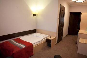 Фото номера Одноместный номер Отель Hotel Dodo г. Билгорай 4